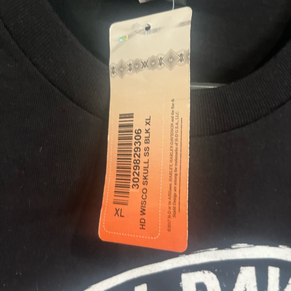 NWTHarley-Davidson Black Tee with White Skull Round Logo - Picture 5 of 9